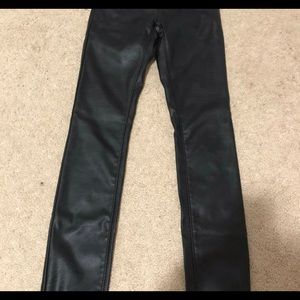 Skinny low waisted leather pants